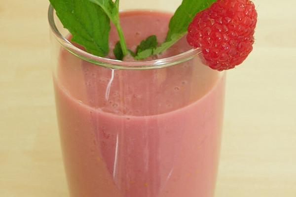 Cherry, Raspberry and Buttermilk Shake