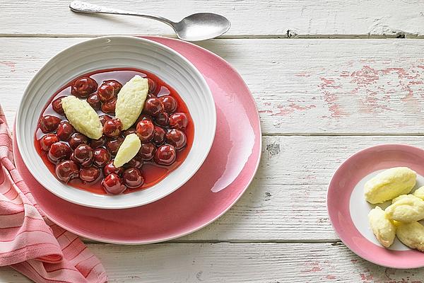 Cherry Soup with Semolina Dumplings