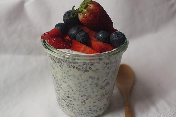 Chia Seed Pudding with Strawberries and Yogurt