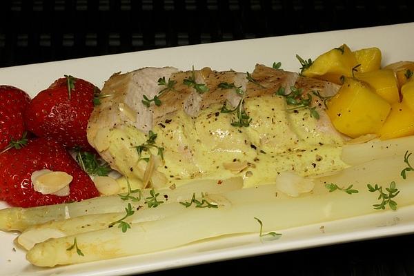Chicken – Asparagus – Mango – Salad with Curry Sauce