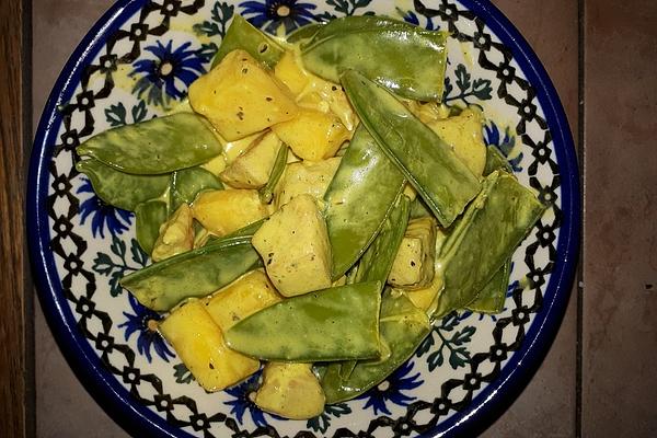 Chicken Curry Salad with Mango and Snow Peas