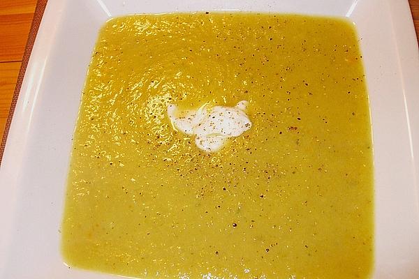 Chinese Cabbage Curry Soup