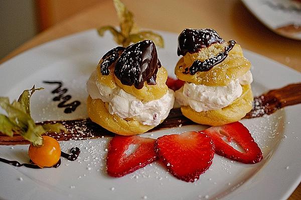 Choux Pastry Donuts with Strawberry Cream