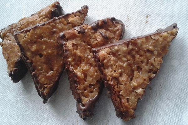 Christmas Nut Corners