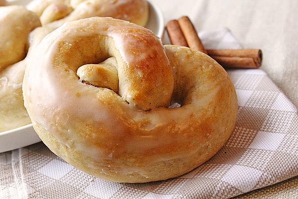 Cinnamon Pretzels