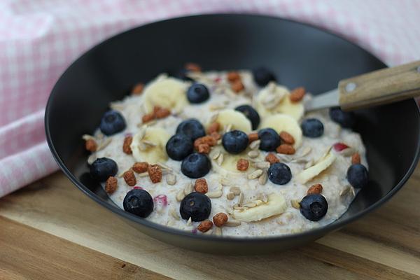 Coconut Porridge with Fresh Berries