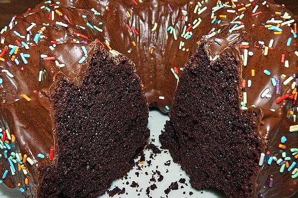 Cream Cake with Nuts