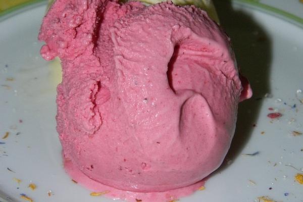 Creamy Blackberry and Raspberry Ice Cream