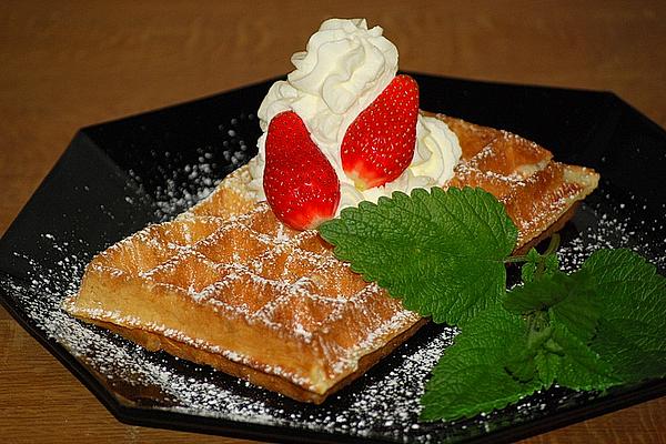 Crispy, Aromatic Waffles with Sourdough
