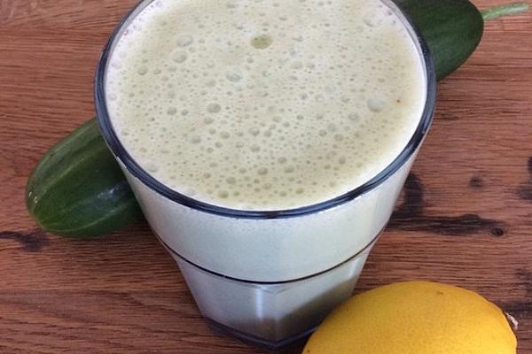 Cucumber, Apple and Buttermilk Shake