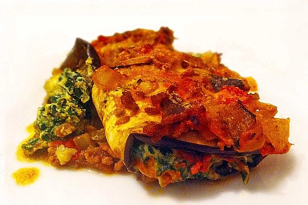 Eggplant Cannelloni with Minced Meat Sauce