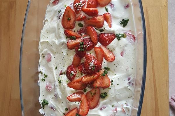 English-inspired Strawberry Tiramisu