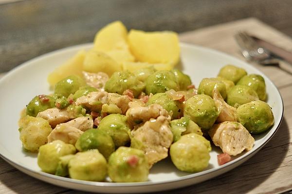 Fast Turkey and Brussels Sprouts Pan with Ham