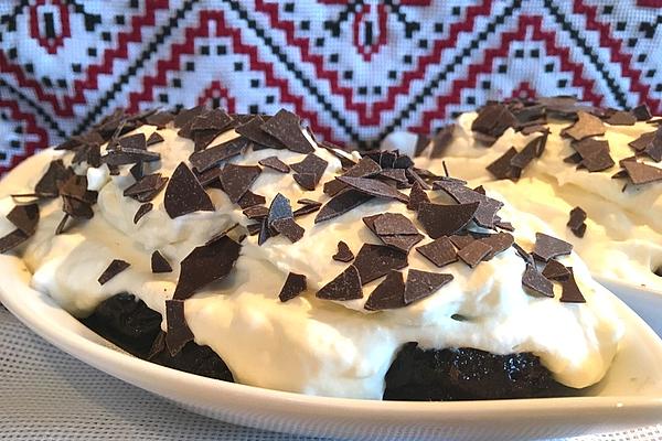 Filled Prunes with Walnuts and Cream