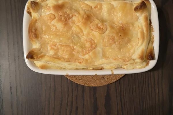 Filled Puff Pastry (Börek) with Leek in Different Way