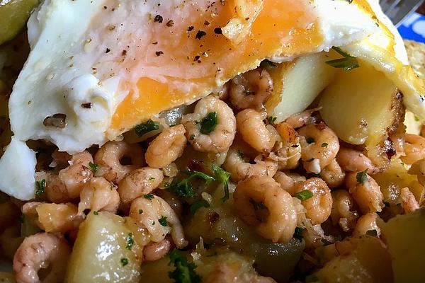 Fisherman`s Breakfast with Fried Eggs