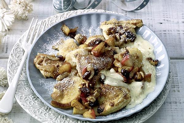 Fluffy Baked Apple Pancakes