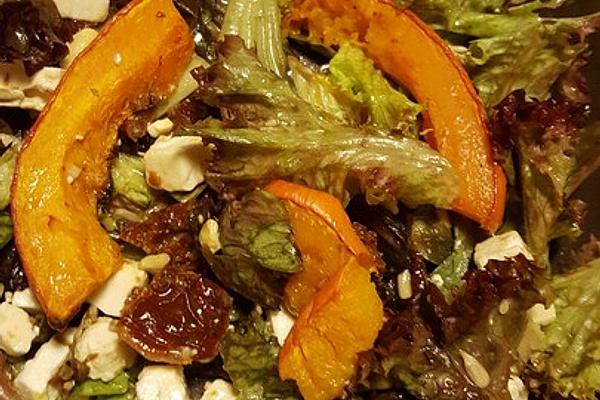 Fresh Salad with Fried Pumpkin