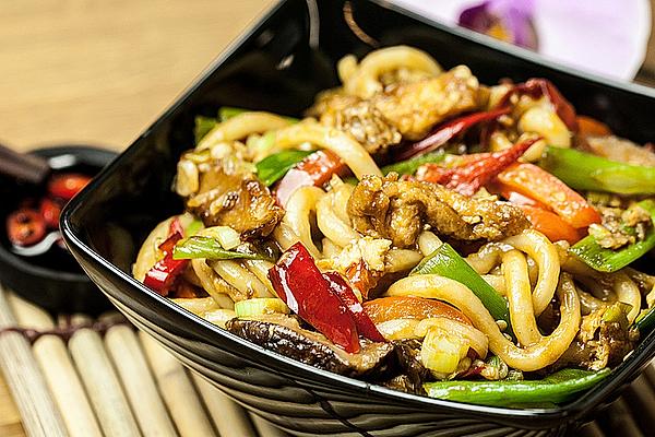 Fried Udon Noodles with Hoisin Sauce