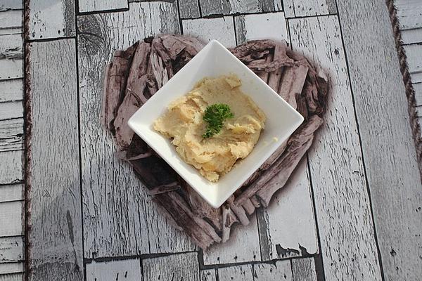 Garlic Cream with Parsnip