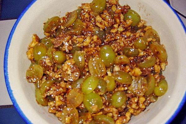 Garlic – Grape – Nut Salad