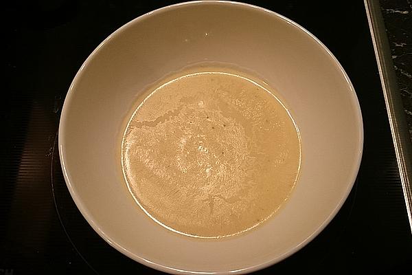 Garlic Soup with Cream