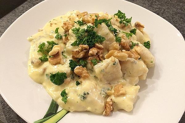 Gorgonzola – Sauce with Walnuts