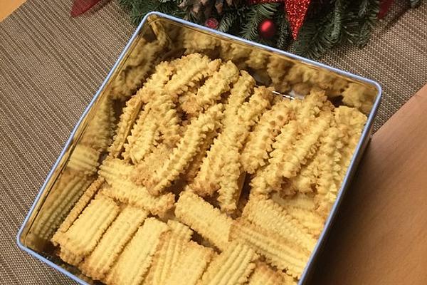 Grandmother`s Christmas Biscuits