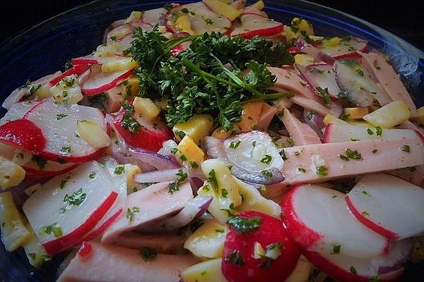 Hearty Limburg Cheese Salad