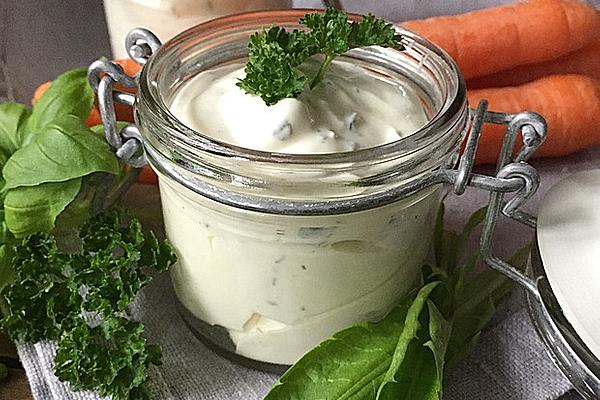 Herbal Dip with Raw Vegetables