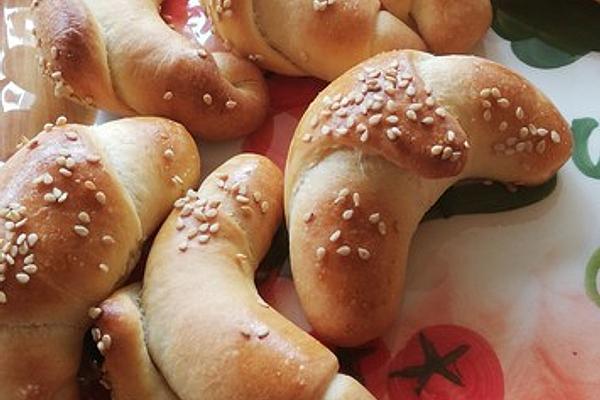 Hungarian Croissants Made from Yeast Dough – Kifli