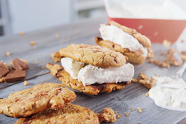 Ice Cream Cookie Burger