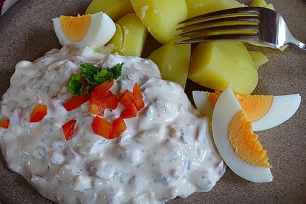 Jacket Potatoes with Egg and Quark Dip