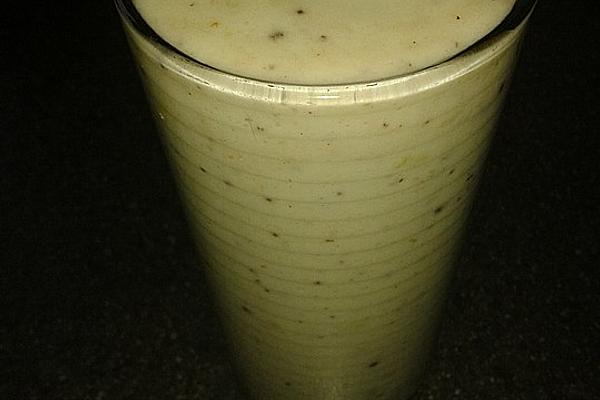 Kiwi and Banana Smoothie