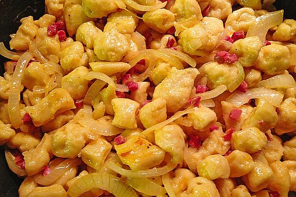 Klütern with Bacon and Onions