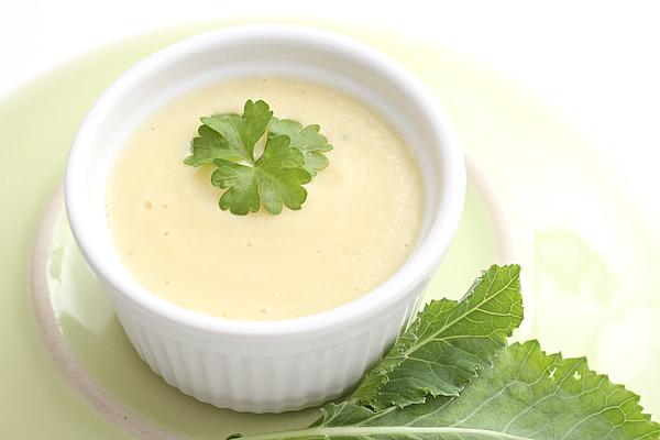 Kohlrabi and Coconut Soup