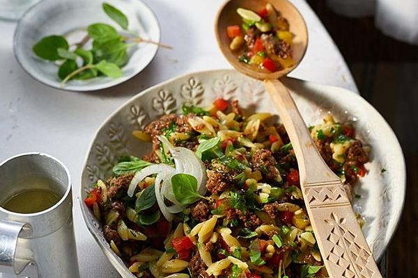 Kritharaki Salad with Minced Meat