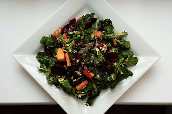 Lamb`s Lettuce with Beetroot and Apple in Honey Mustard Dressing