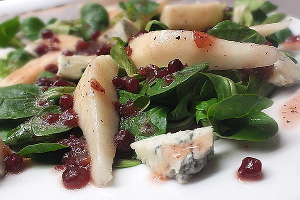Lamb`s Lettuce with Gorgonzola and Cranberry Balsamic Dressing