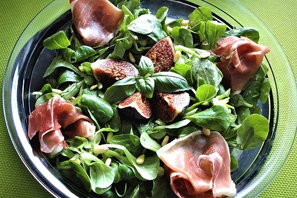 Lamb`s Salad with Figs, Serrano Ham and Manchego
