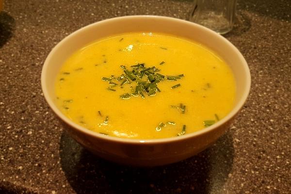 Light Kohlrabi and Leek Soup