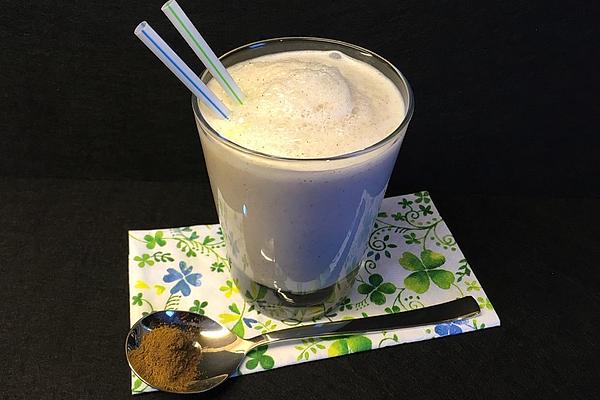 Low-calorie Cinnamon Buttermilk Shake