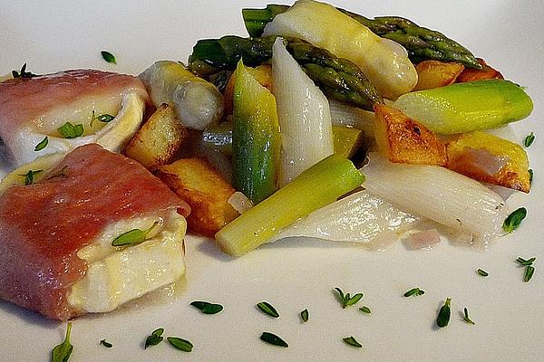 Lukewarm Asparagus Salad with Goat Cheese