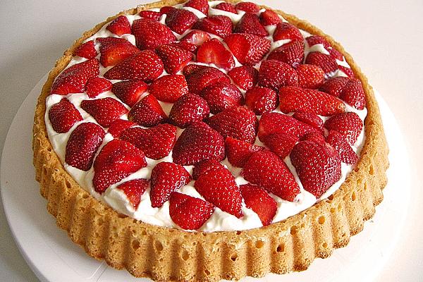 Mascarpone Strawberry Cake