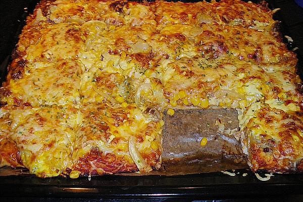 Minced Meat Pizza with Hollandaise Sauce