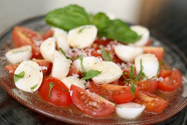 Mini Mozzarella and Cocktail Tomatoes with Balsamic Cream