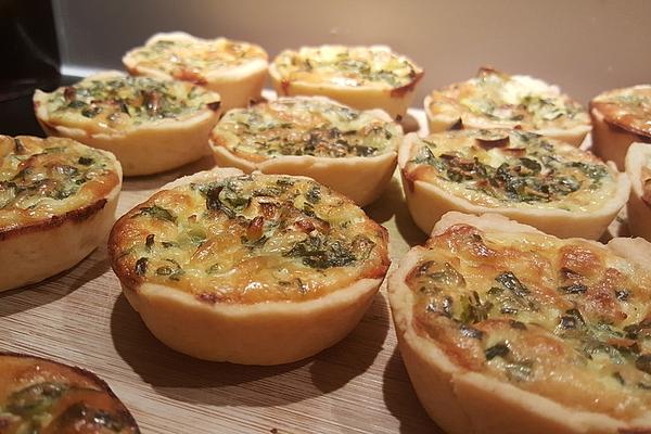Mini Quiches with Herb Cream