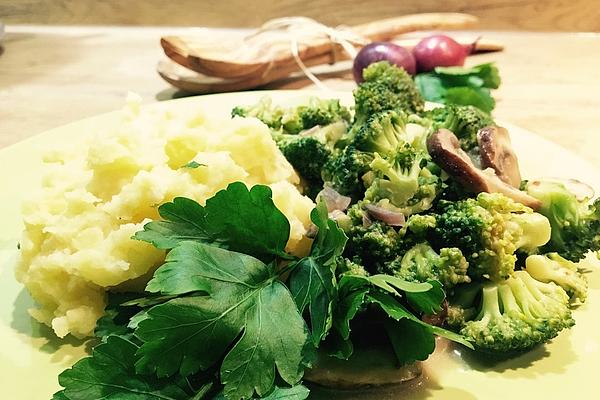 Mushroom and Broccoli Pan