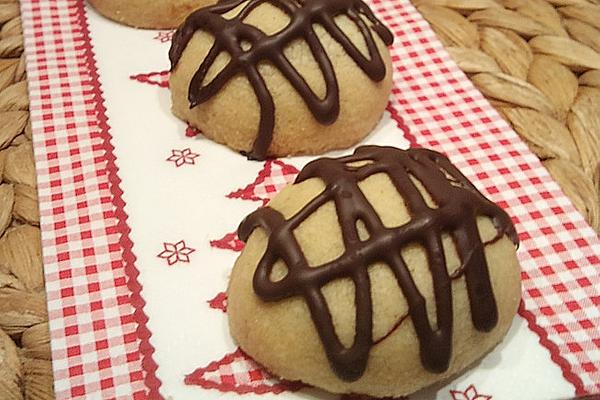 Nougat and Cinnamon Balls