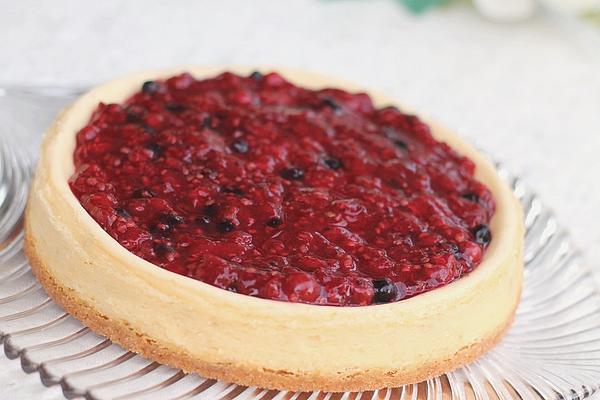 NY-style Cheesecake with White Chocolate